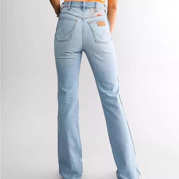 Wrangler Westward 626 High Rise Boot Jean - Picture 3 of 10